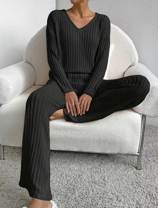 Ribbed Luxe Lounge Set – neulottu kaksiosainen oloasu