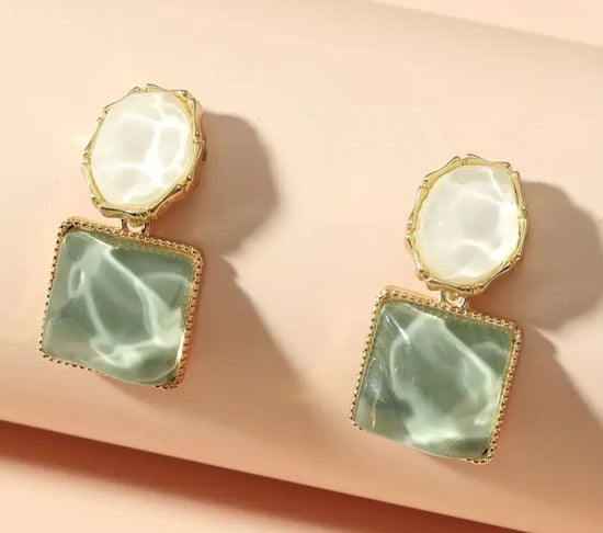 Korvakoru grüner Stein