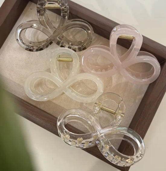 Elegantti Infinity-Hiusklipsi