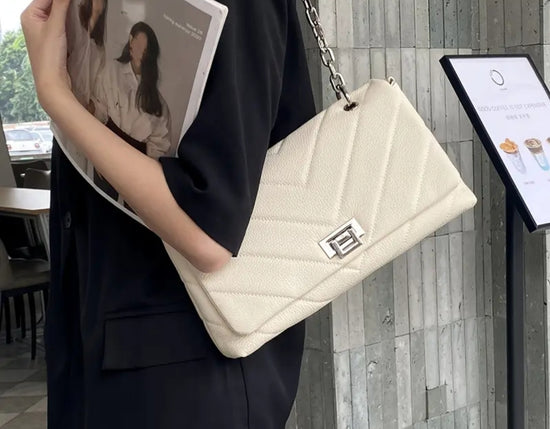 Urban Chain Leather Bag vaalea