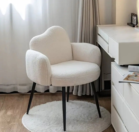 Cloud Comfort Chair – pehmeä valkoinen teddy-tuoli