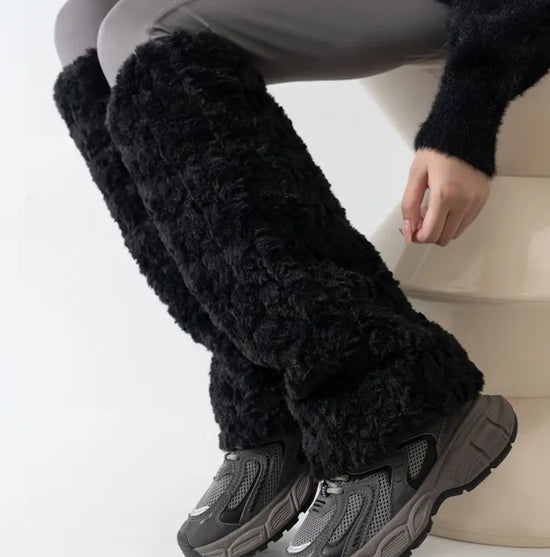 Fluffy Warm Leg Warmers – pörröiset talvilämmittimet musta