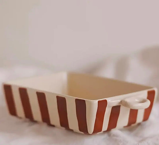 Streifenauflauf – Raidallinen keramiikkavuoka (23 cm)