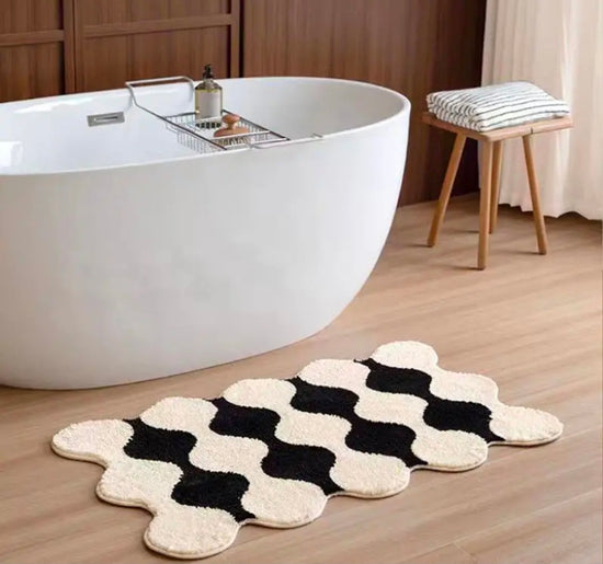 WaveGeo – Mustavalkoinen aaltokuvioitu matto (60×90)