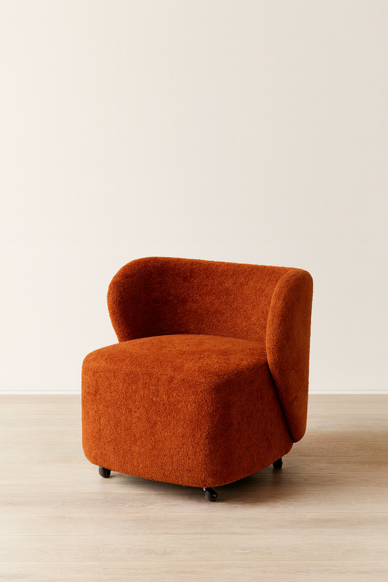 Cozy Cloud Bouclé-nojatuoli red