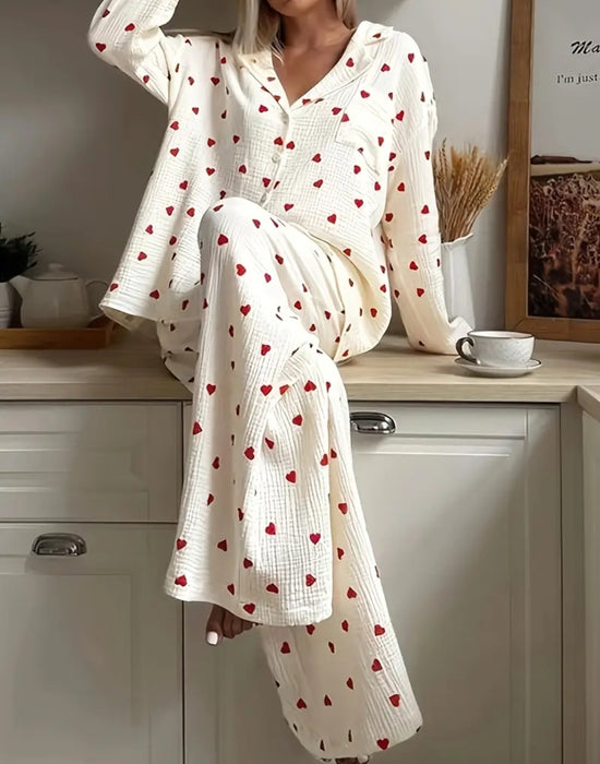 Sweetheart Pyjama – sydänkuvioinen pyjama