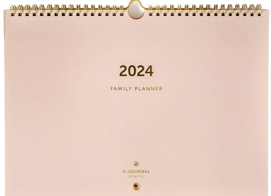 Perhekalenteri 2024 - pink