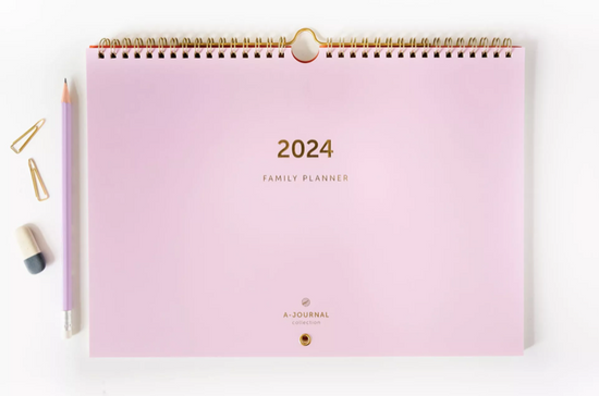 Perhekalenteri 2024 - Lila