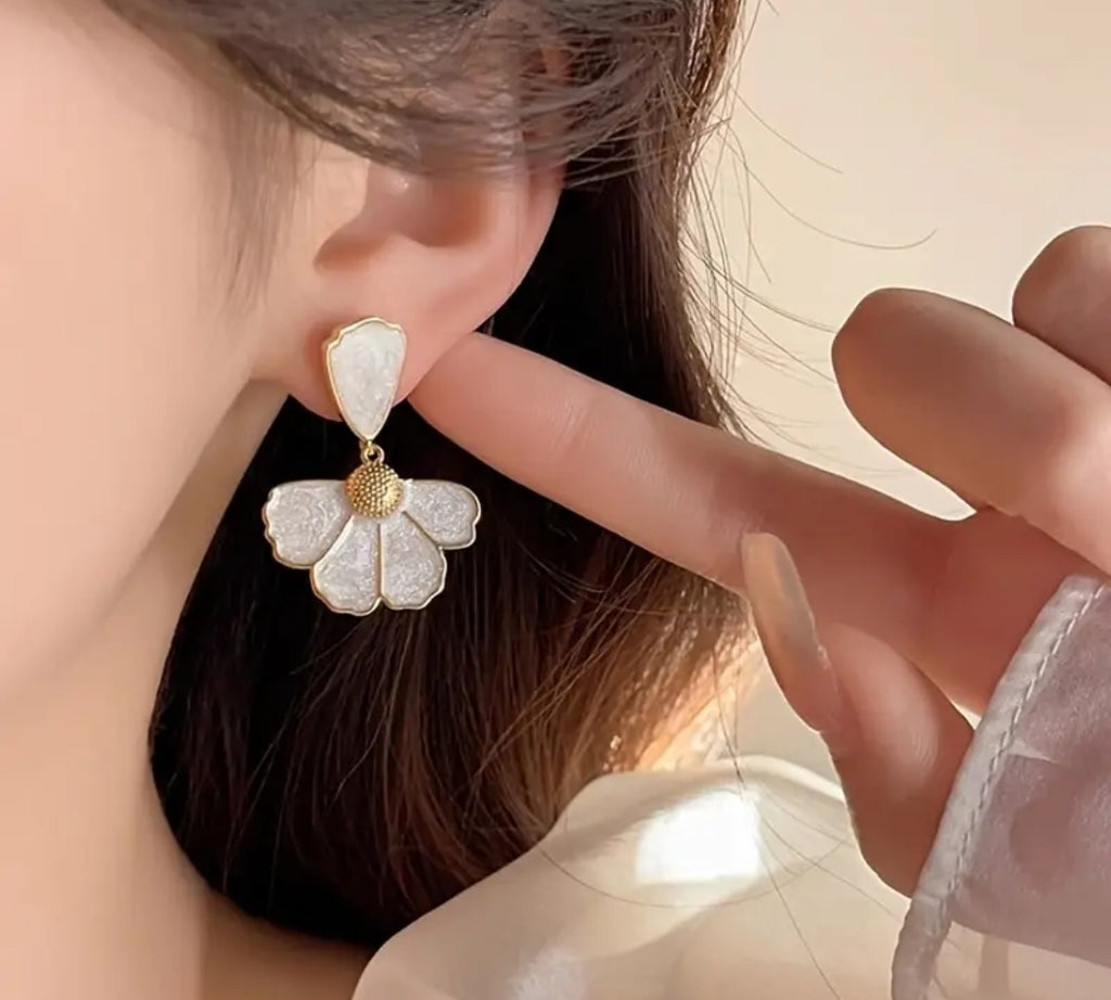 Kukkakimppu Korvakorut