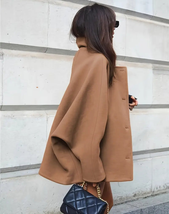 Oversize Camel Cape -takki