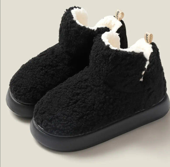 Cozy Teddy Slippers – mustat nilkkapituiset teddytohvelit