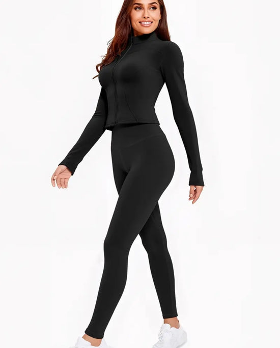 Active Curve Set – Musta fleece-treeniasu