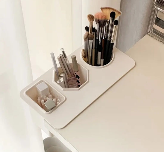 Smart Beauty Organizer – pöydänreunaan kiinnitettävä meikkiteline