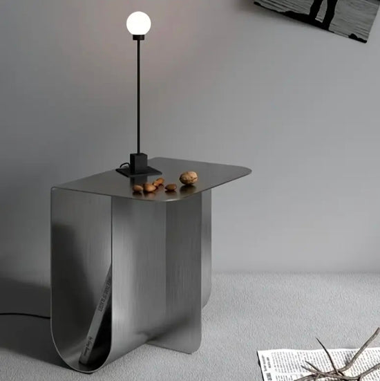 Modern Steel Curve - Sivu-/Yöpöytä (40×30×38 cm)