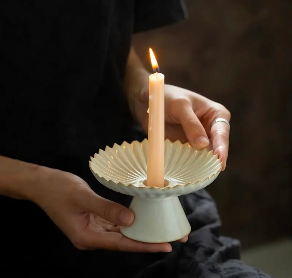 Scallop Ceramic Candle Holder – Ivory