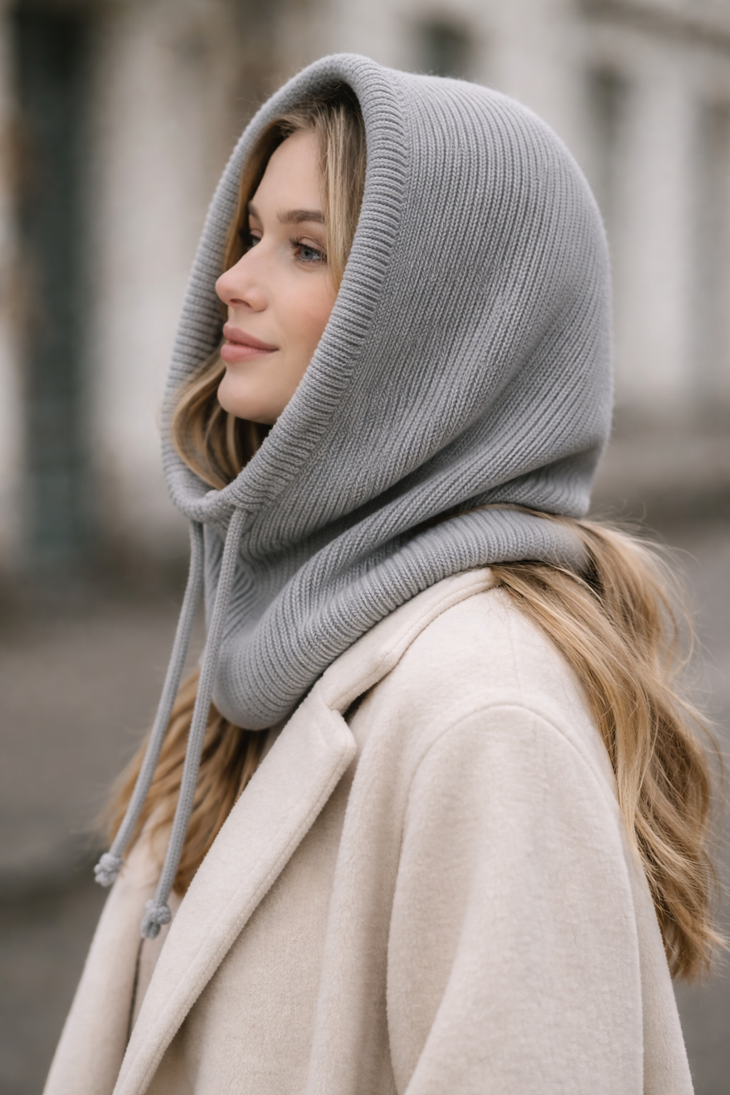 Harmaa neulottu huppu / balaclava