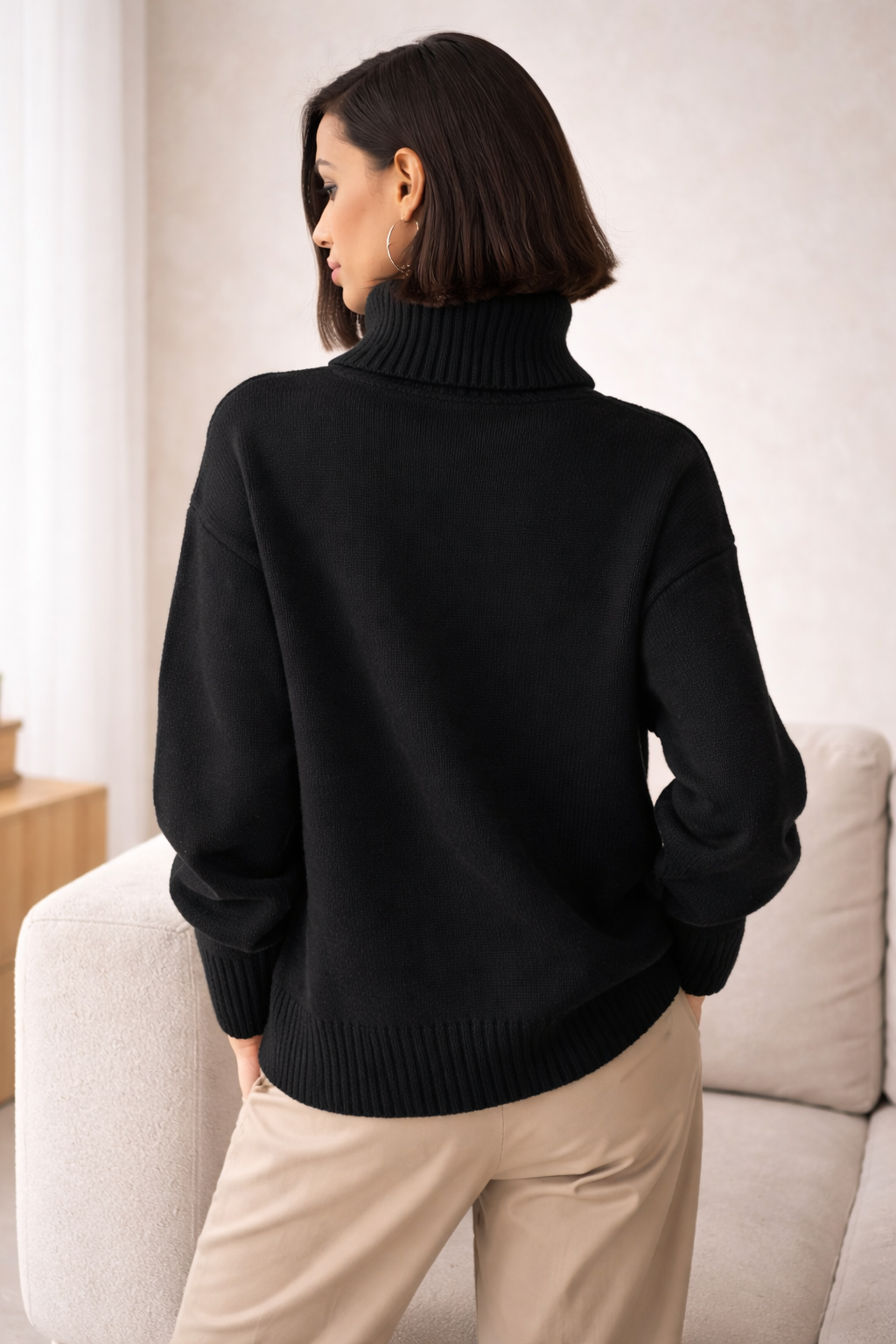 Soft Turtleneck Knit – Black M