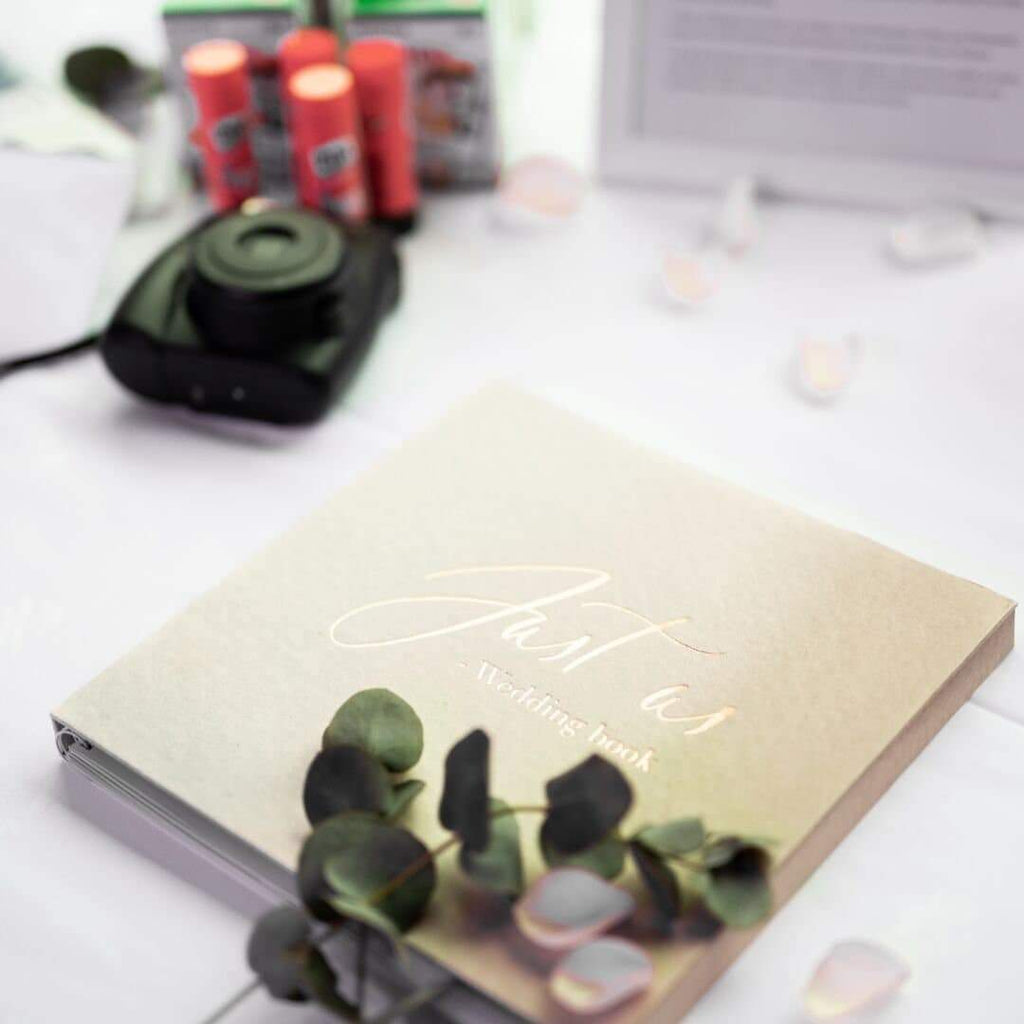 Just us - hääkirja - LuKLabel