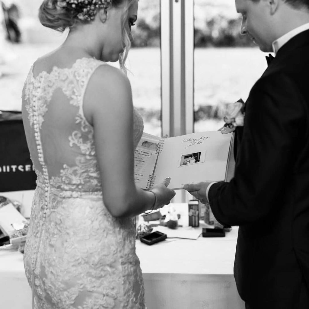 Just us - hääkirja - LuKLabel