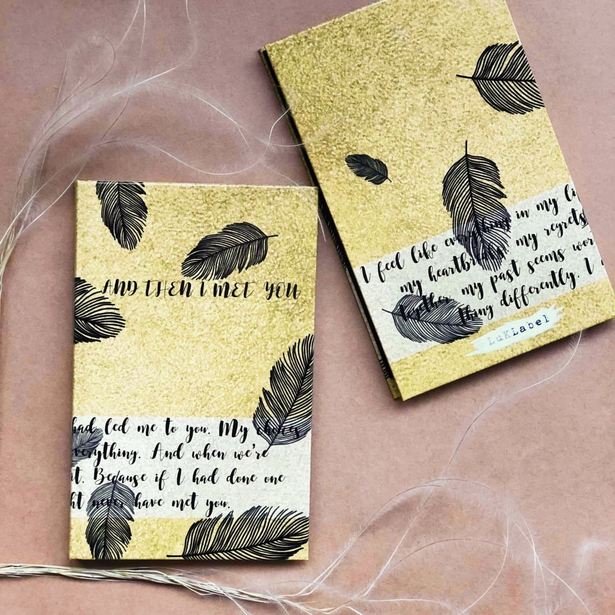 Neuvolakorttikotelo - sulka - LuKLabel